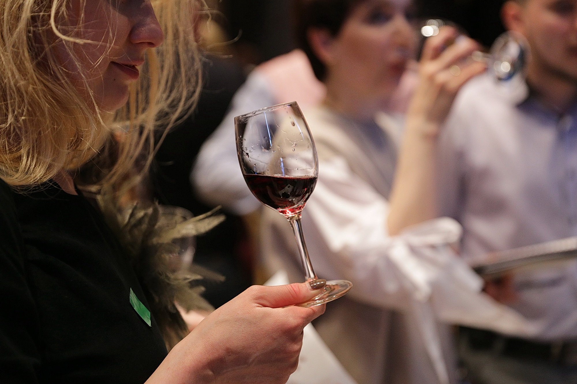 ЦПКиО приглашает на “Светские беседы” за бокалом вина
