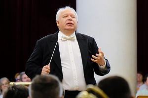 Александр Титов