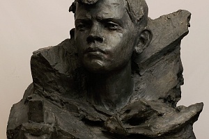 Бюст  мальчика  к конкурсному проекту  памятника Пионерам-героям