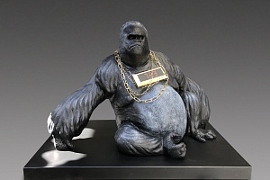 Сидящая горилла. 2019
