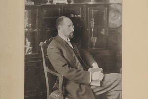 Портрет архитектора Л. А. Ильина в рабочем кабинете. 1915. Фотограф А. Фёдоров