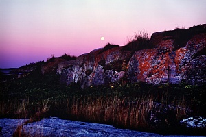 Ночной остров с луной. Белое море, 2011