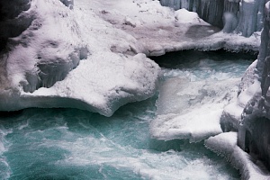 Хан Санг Пиль (Han Sung Pil). Водопад Атабаска 01. Национальный парк Джаспер, Канада, 2021. РОСФОТО